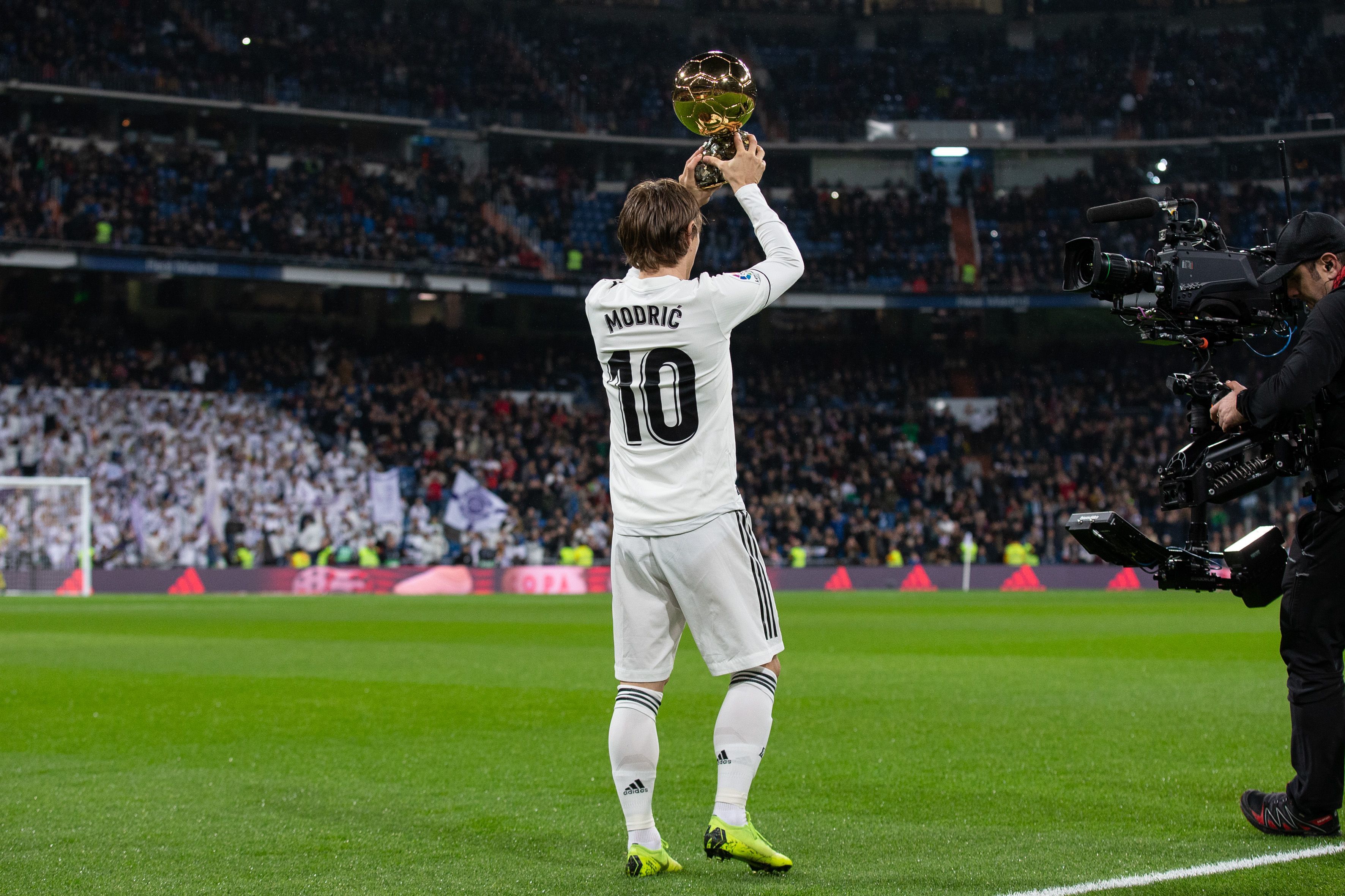 西海岸代理主帅：希望带领球队取胜，巩固我们在积分榜的位置