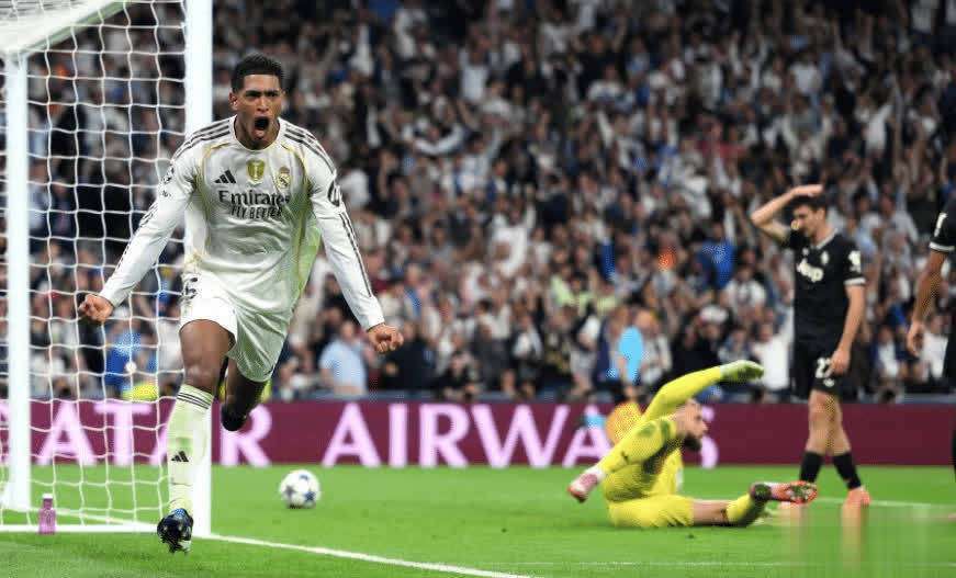 关键时刻连续拿分险追平！张镇麟全场20+8错失扳平三分