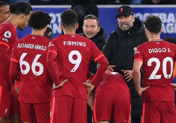 切尔西官网更新一线队名单，斯特林、韦加等9名球员未在列